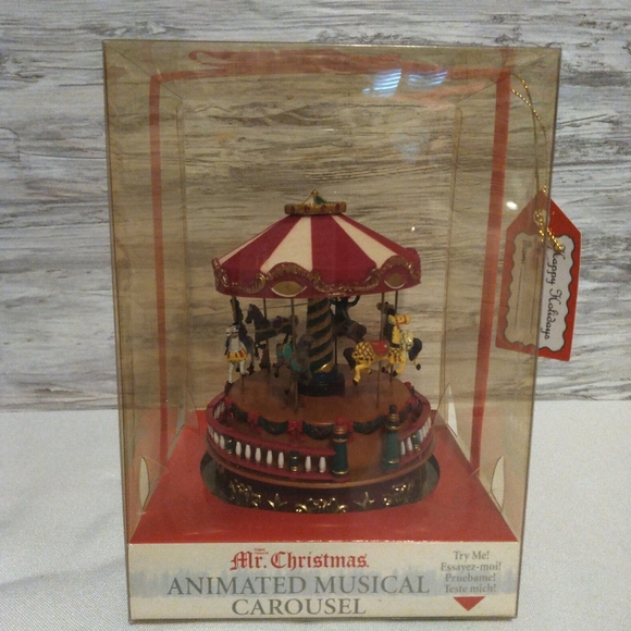 Wonderland holiday mr christmas